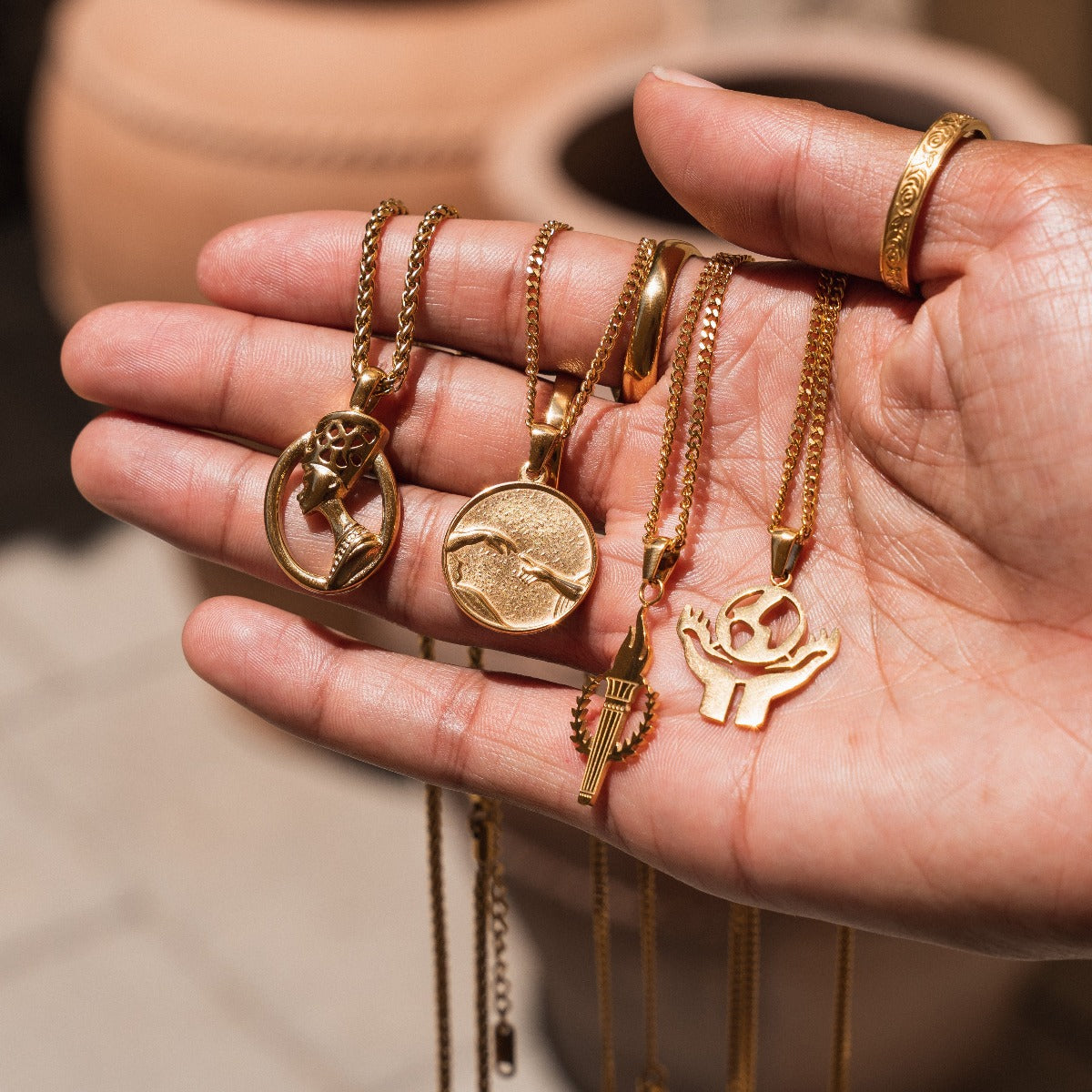 Colar de Ouro com Pingente de Tocha